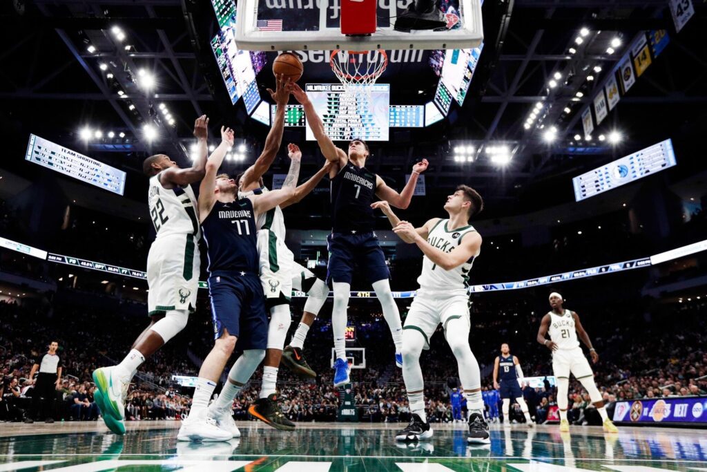 Bucks vs Mavericks: A Recent NBA Showdown