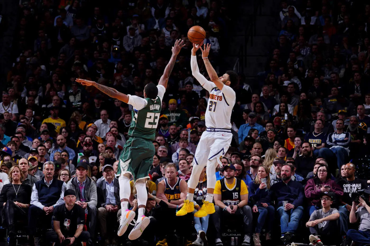 Bucks vs Nuggets: A Showdown in the NBA