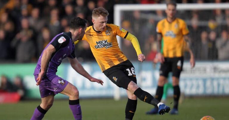 Cambridge United vs Tranmere: A Competitive Clash