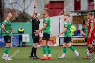 Glentoran F.C. vs Cliftonville: A Historic Rivalry in Action