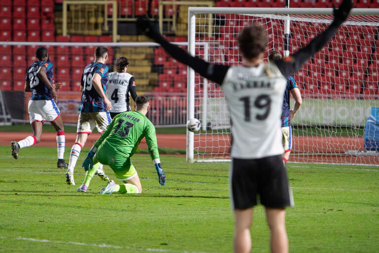 Hartlepool vs Gateshead: A Key Encounter in Football League