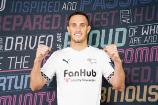 The Rise of Jerry Yates in Professional Football