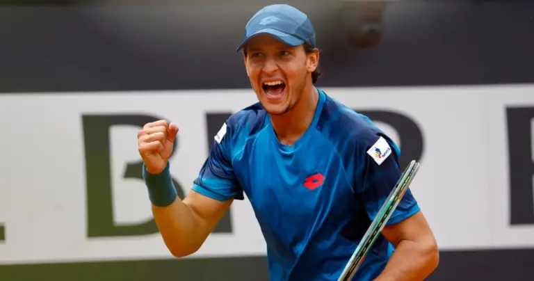 The Rise of Luciano Darderi in Professional Tennis