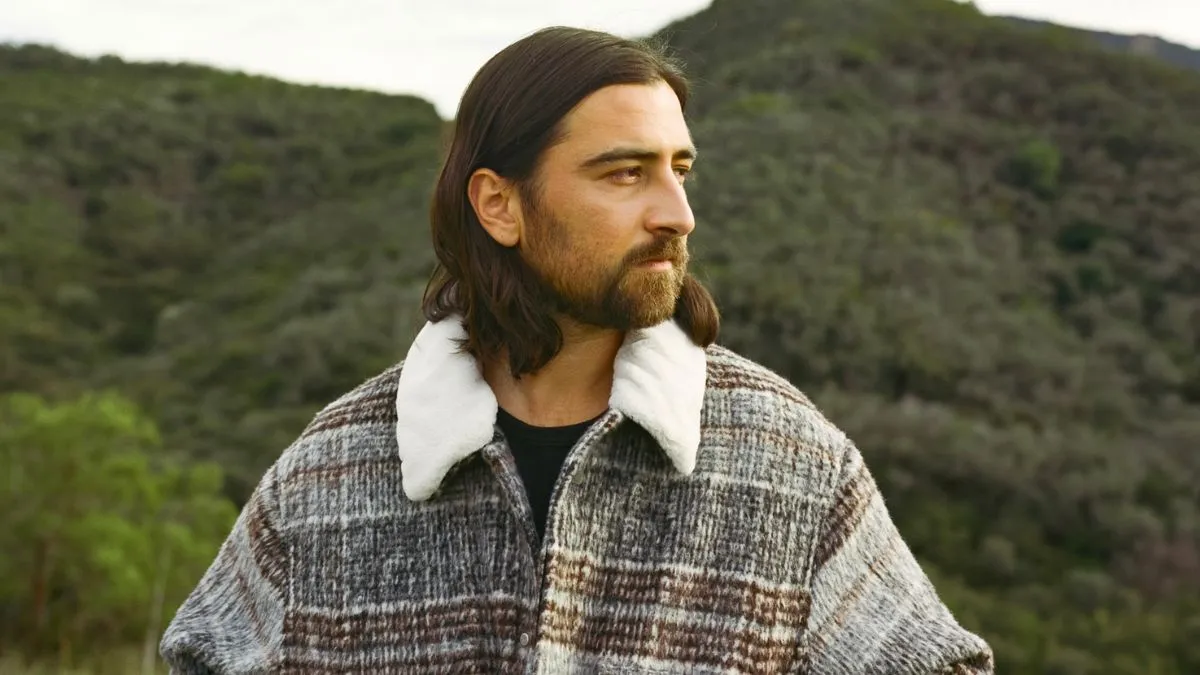 The Remarkable Rise of Noah Kahan in Indie Folk Music