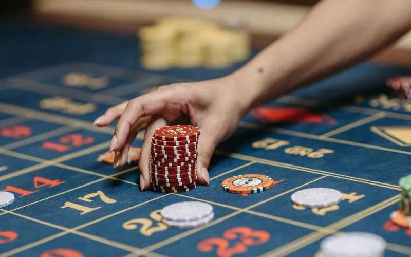 How is Artificial Intelligence News Transforming Online Gambling and Mental Health?