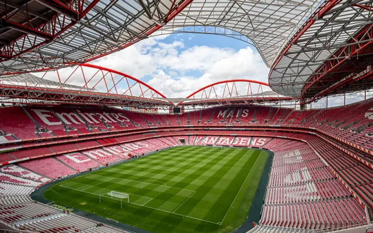 Real Madrid Triumphs Over Benfica: A Night of Drama in the Champions League