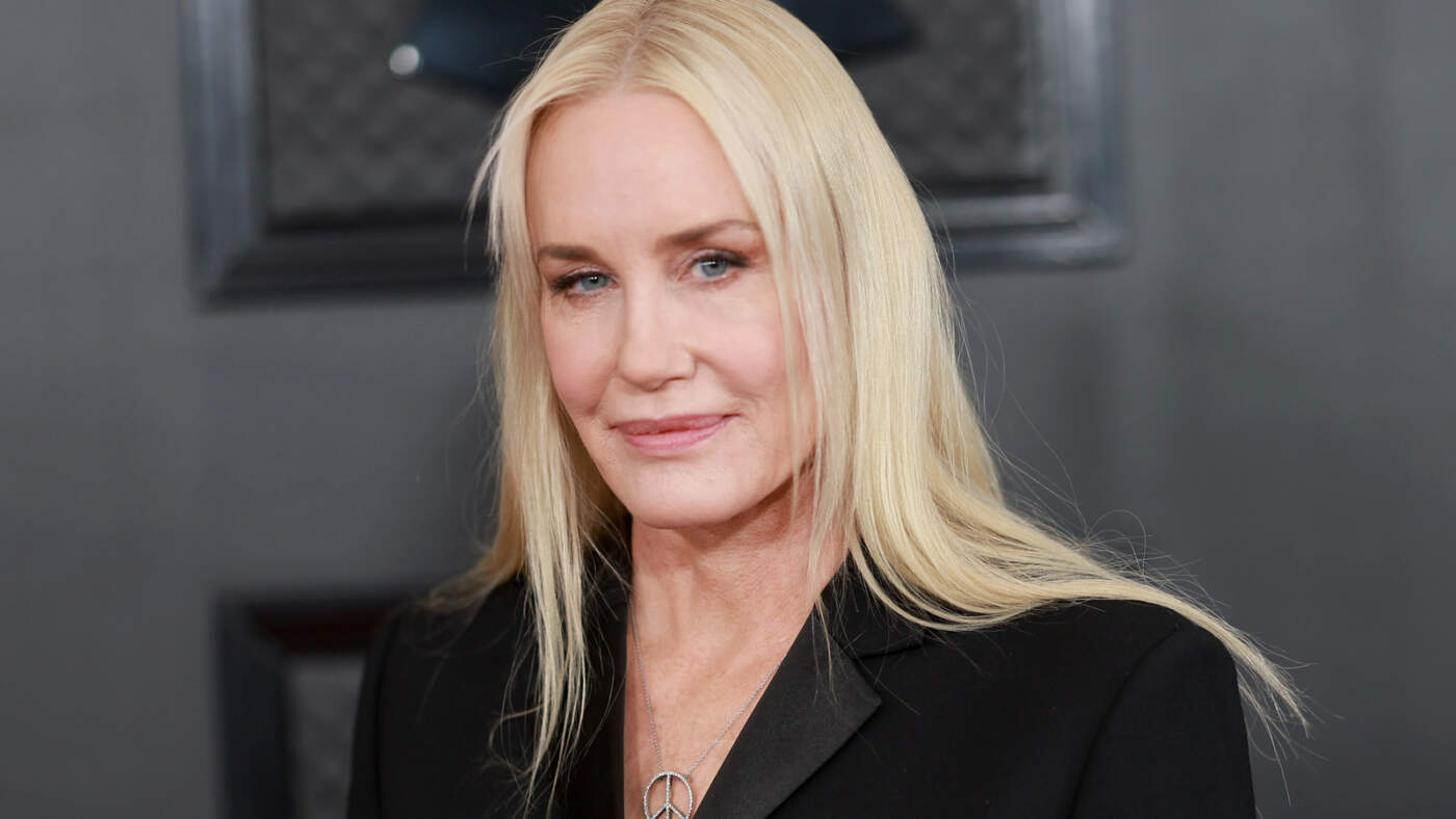 Daryl Hannah: A Journey Beyond Hollywood Fame