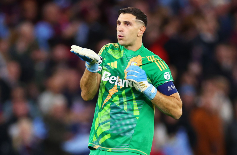 The Rise of Emiliano Martínez in Modern Football