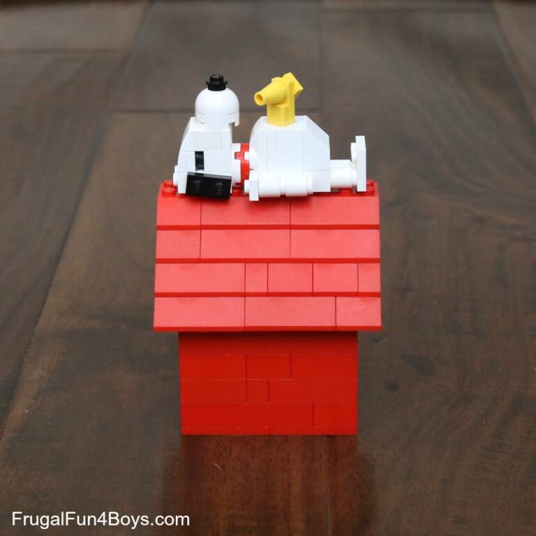 Discover the Lego Ideas Peanuts Snoopy Doghouse Set