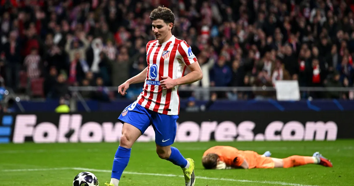Antonín kinský struggles in Champions League match against Atletico Madrid