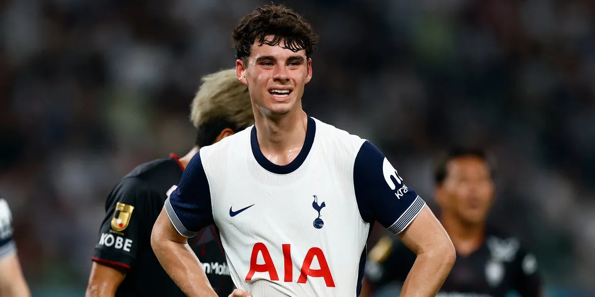 Archie gray shines with assist for Tottenham Hotspur