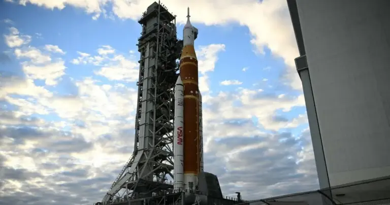 Artemis Rocket Launch Set for April 2026 at Kennedy Space Center
