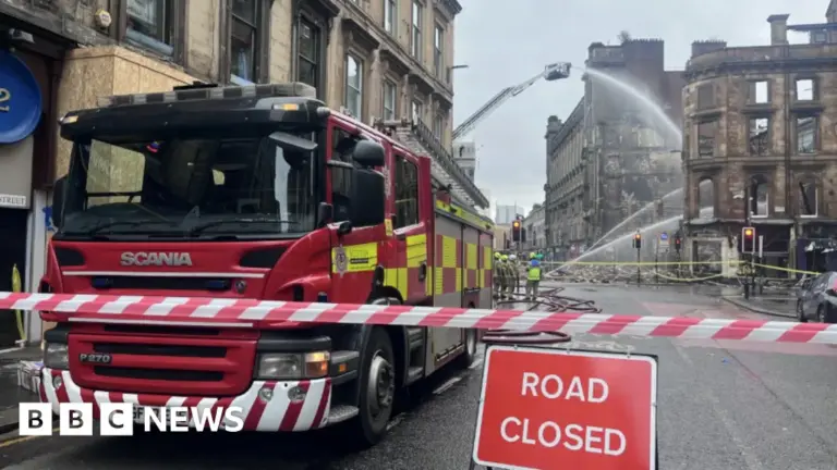 Central line delays disrupt London transport