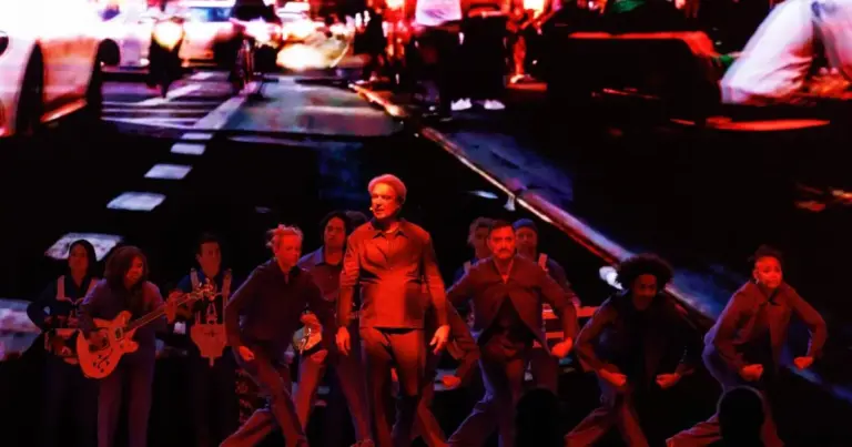 David byrne performs in Glasgow, celebrating his roots