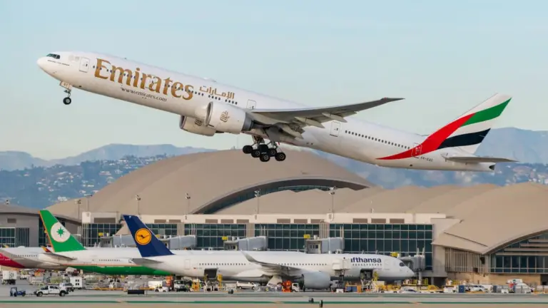 Emirates Flights Suspended Amid Security Alert in Dubai