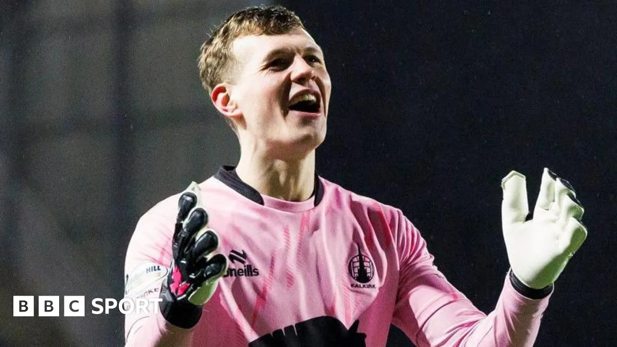 Falkirk Player Nicky Hogarth Signs Contract Extension