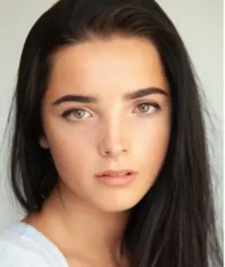 Jessica Reynolds Shines as Young Emma Harte in New Adaptation