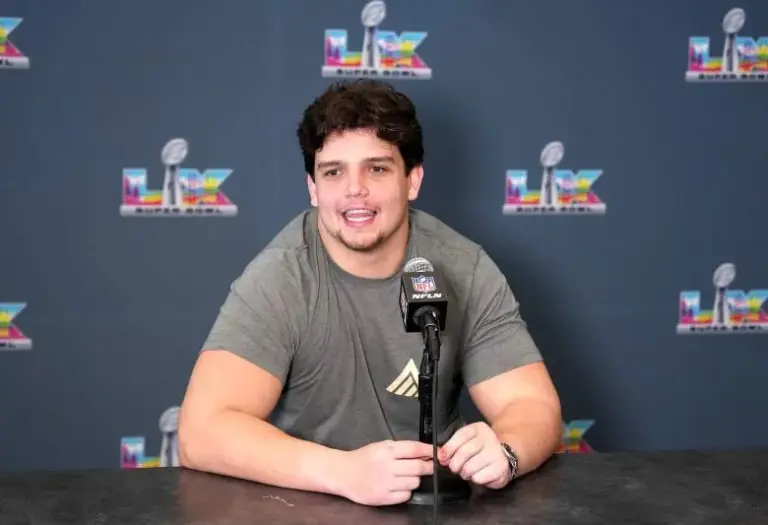 Joe Thomas Supports Will Campbell Amid Criticism