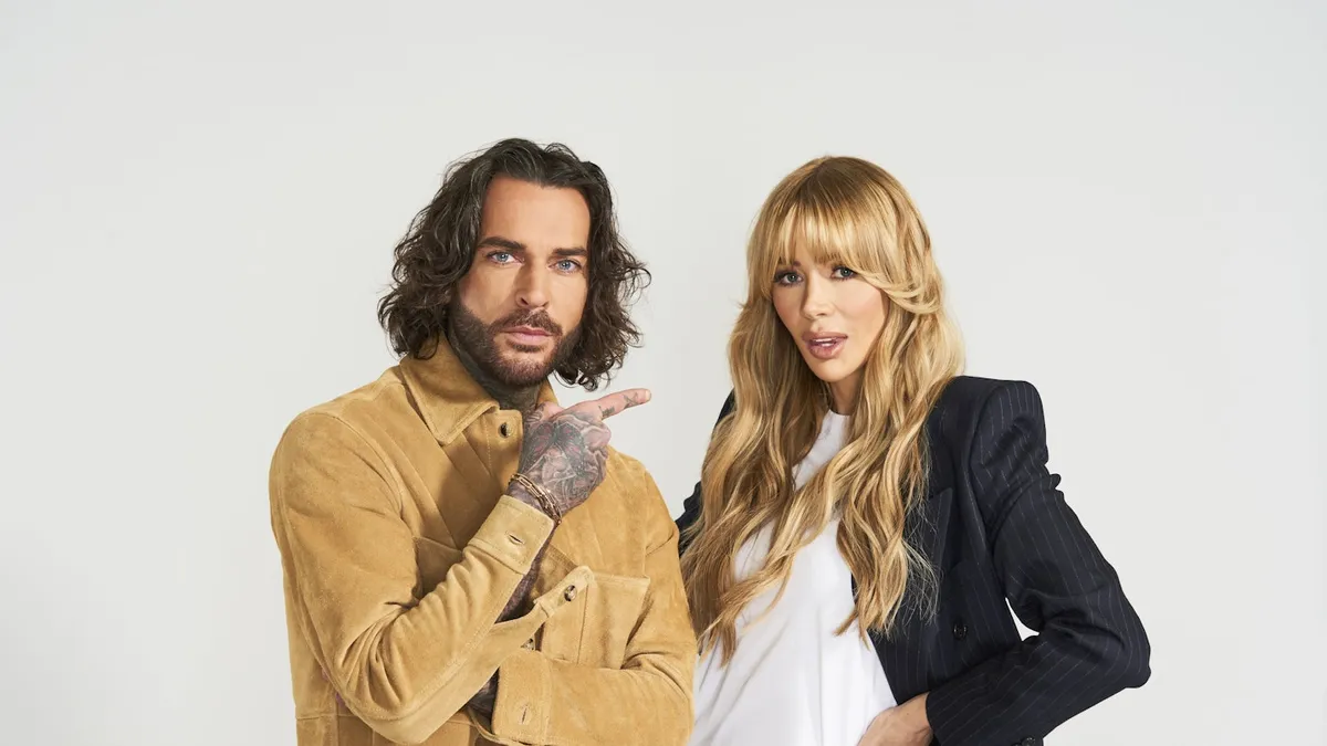 Olivia attwood pete wicks: Olivia Attwood and Pete Wicks Spark Romance in London