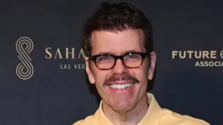 Perez hilton: Las Vegas: ‘s Health Crisis Shakes Community