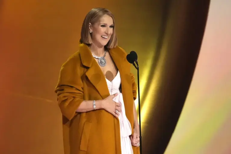 Stiff person syndrome: Paris: Céline Dion Returns to the Stage After  Battle