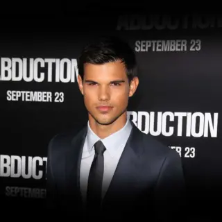 Taylor Lautner and Tay Lautner Expecting Their First Child