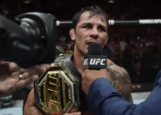 UFC Results: Oliveira Dominates Holloway at UFC 326