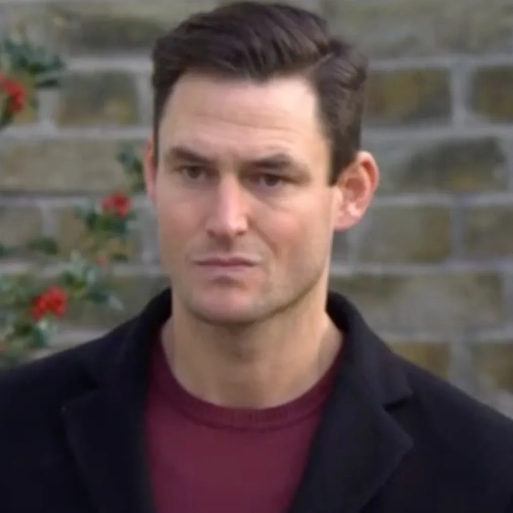 Zack Hudson Faces Financial Crisis in Walford