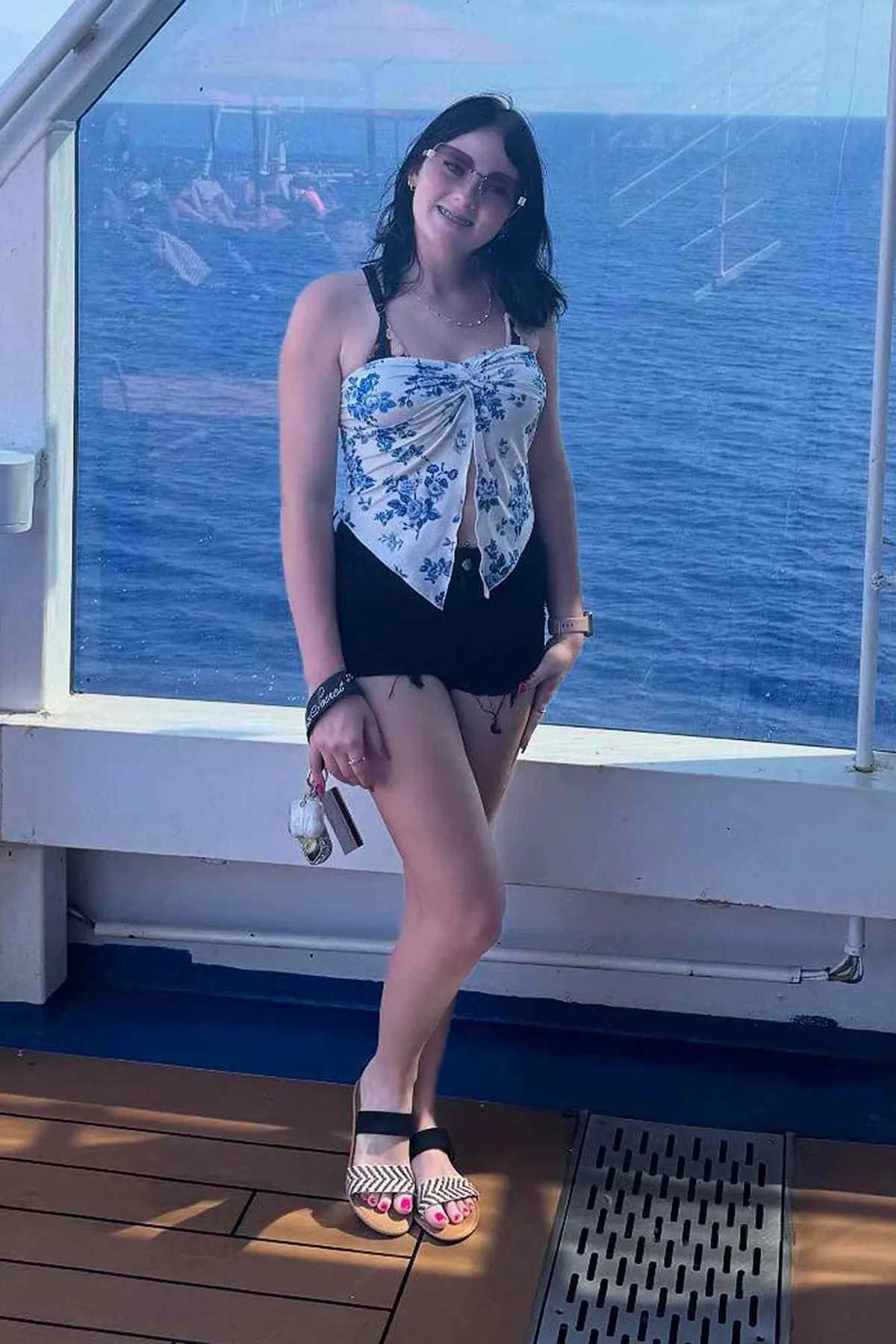 Anna kepner: Tragic Death of  on Carnival Horizon Cruise Ship