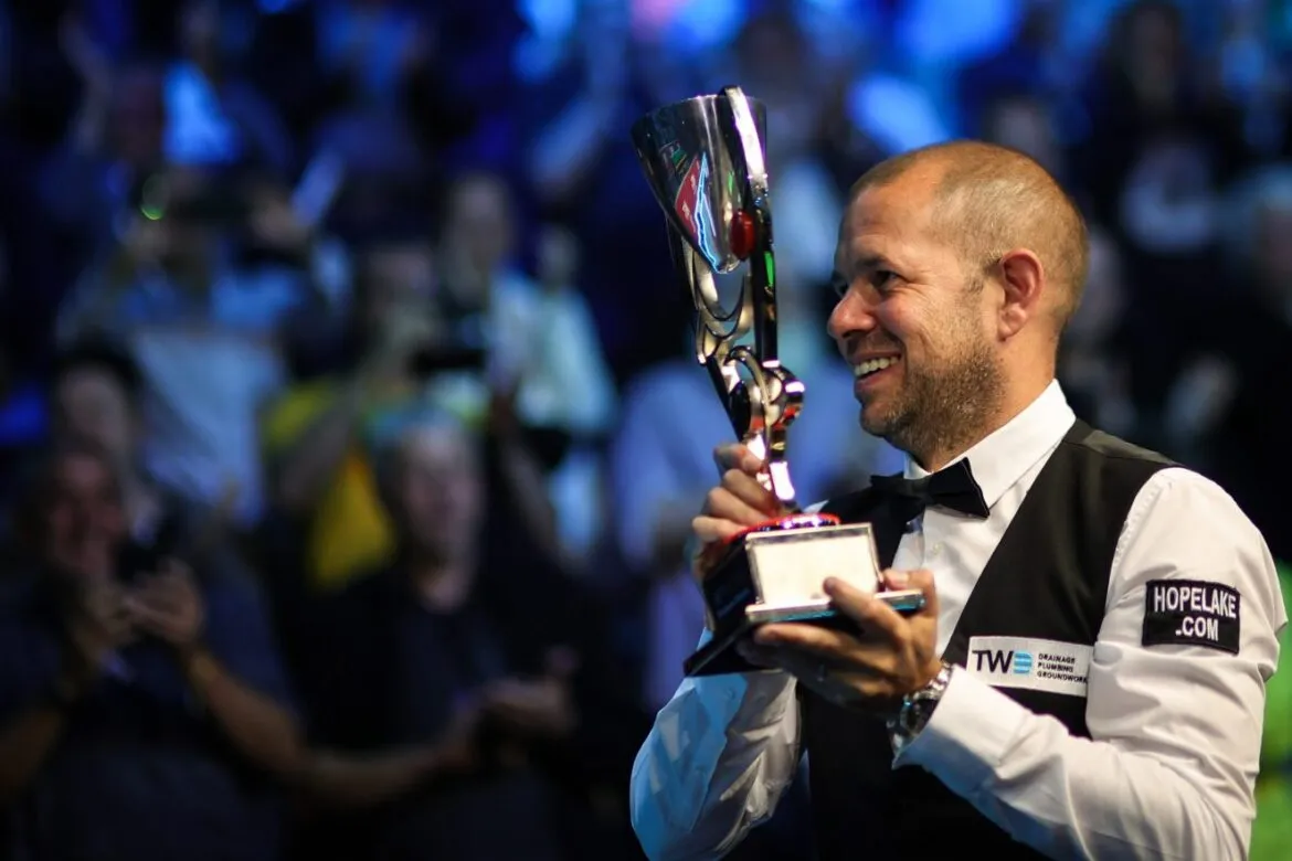 Barry hawkins: Crucible Theatre:  Triumphs Over Matthew Stevens