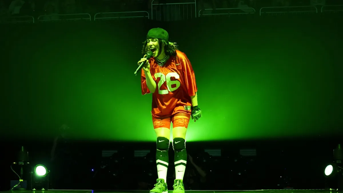 Billie eilish: Coachella:  Surprised by Justin Bieber