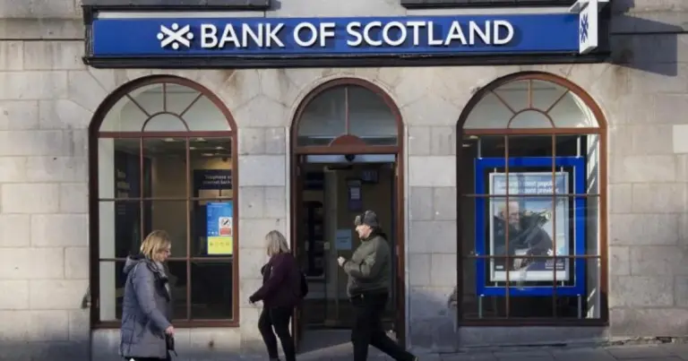 Lloyds Banking Group IT Glitch Exposes Customer Transactions