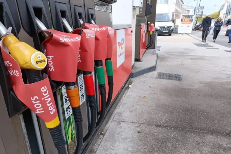 Petrol Stations Fuel Shortages UK Today: A Community Concern