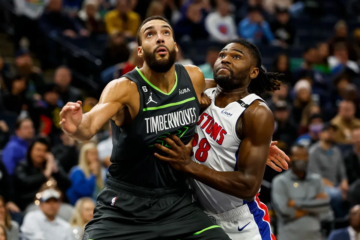 Pistons vs Timberwolves: A Clash in Detroit