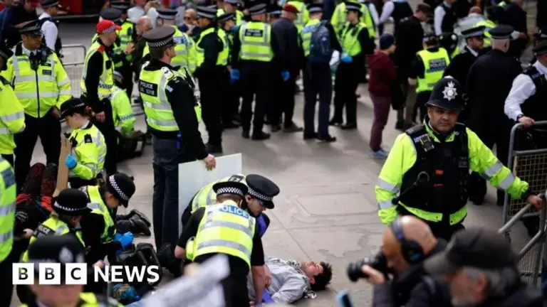 Police: London  Arrest 212 During Vigil Amid Controversy