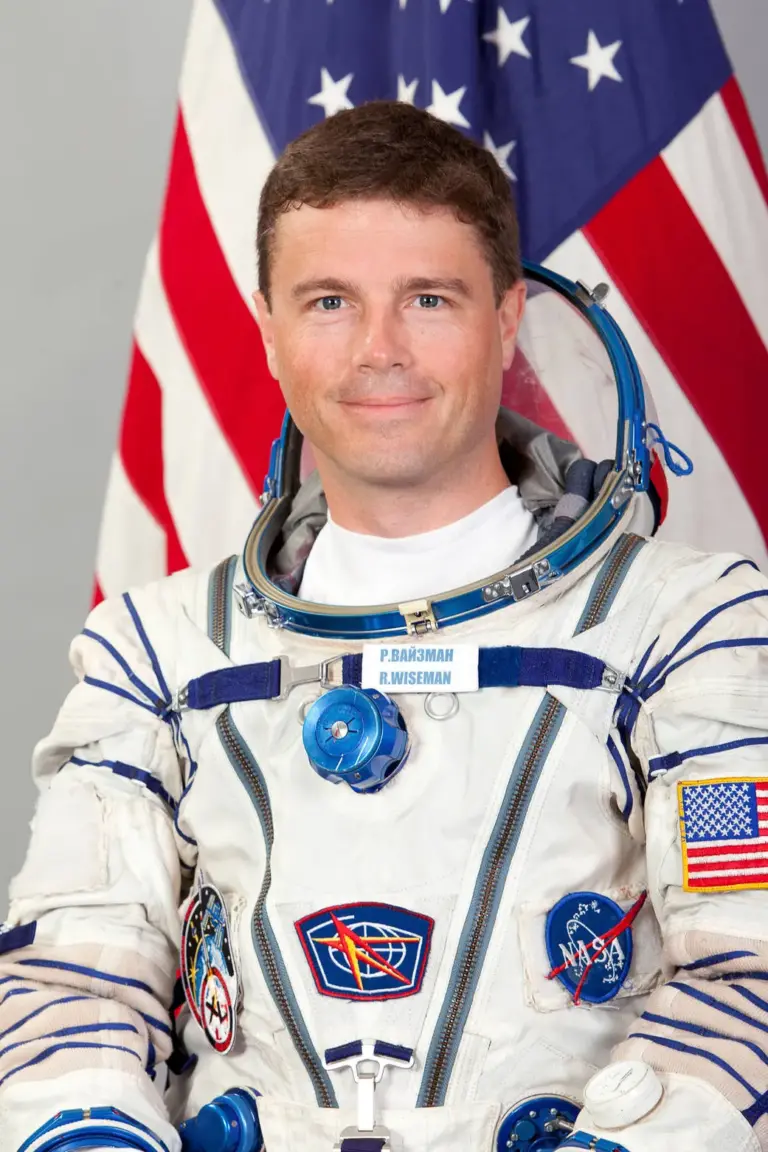 Reid Wiseman and the Artemis II Mission: A Tribute on the Moon