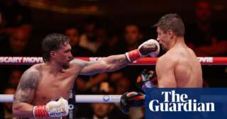Oleksandr Usyk retains heavyweight titles with late stoppage against Rico Verhoeven