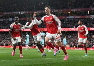 Prize Money Distribution for Premier League Teams Based on Final Standings