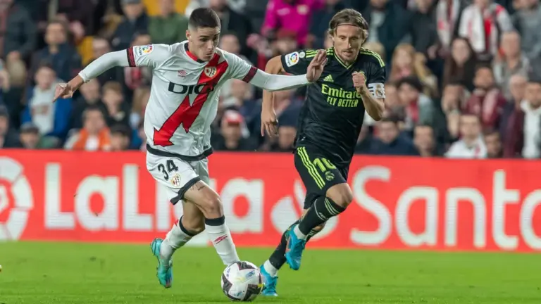 Rayo Vallecano vs Strasbourg: A Historic Moment for the Club