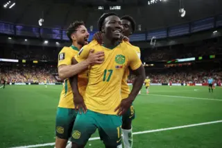 Australia and Paraguay vie for World Cup knockout stage spot