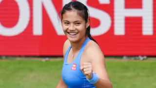 London: Raducanu secures dominant win at Queen’s Club