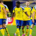Dallas: Japan and Sweden secure World Cup last 32 spots after draw