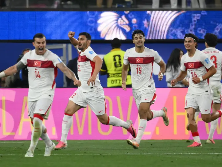 Turkiye secures 3-2 victory over US with late goal in World Cup 2026 match