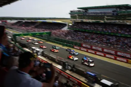Le Mans 24 Hours: Toyota leads after first hour, BMW takes lead after three hours