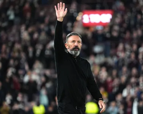 Derek McInnes waves to the crowd