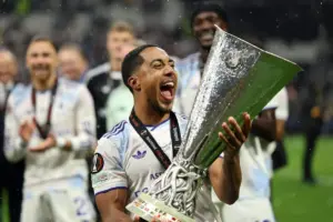 Youri Tielemans: Manchester United in talks to sign Aston Villa and Belgium midfielder