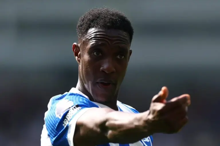 Chelsea in talks to sign Brighton forward Danny Welbeck