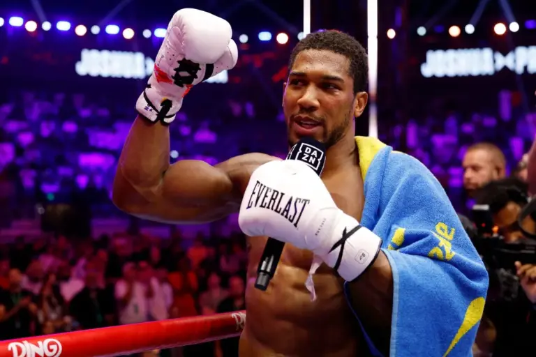 Jeddah: Joshua survives scare to set up Fury showdown